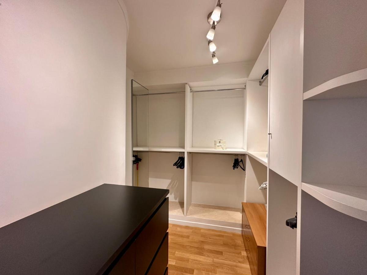 Sisters' Home - Appartamento Nel Centro Storico Con Terrazzo, Aria Condizionata E Vasca Da Bagno Siena Buitenkant foto